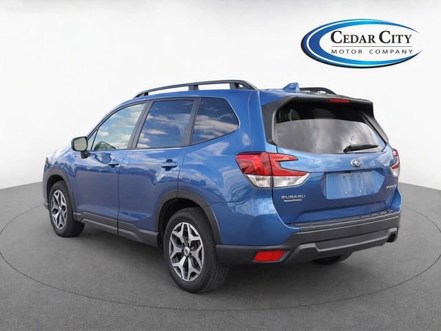 Used 2022 Subaru Forester Premium AWD/4WD image 3