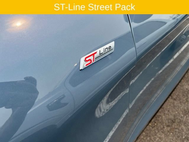 Certified 2025 Ford Explorer ST-Line w/ Premium Package AWD/4WD image 3