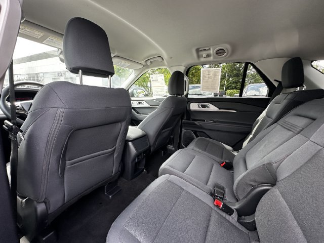 Certified 2025 Ford Explorer Active AWD/4WD image 17