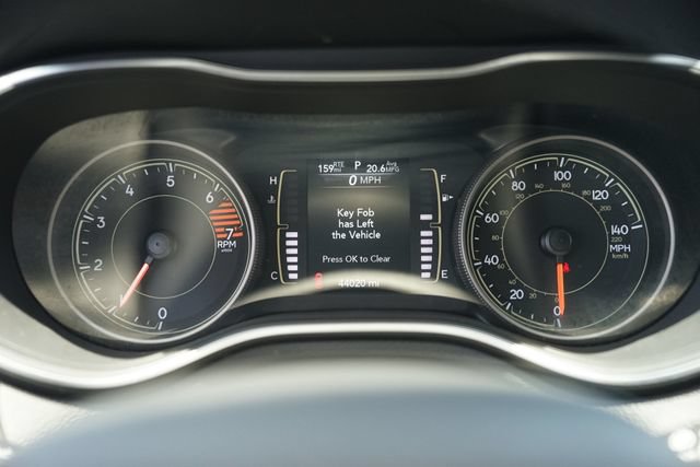 Used 2020 Jeep Cherokee Latitude Plus FWD image 25