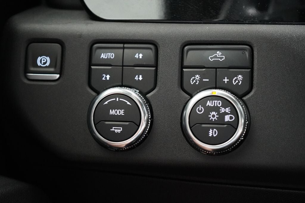Used 2025 GMC Sierra 1500 Elevation w/ Preferred Package AWD/4WD image 23