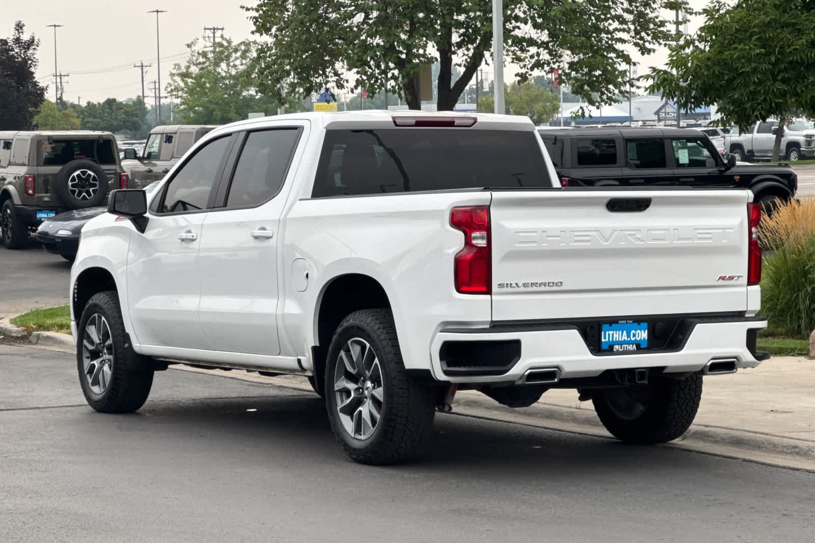 Used 2022 Chevrolet Silverado 1500 RST AWD/4WD image 6