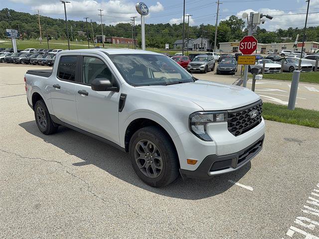 Certified 2025 Ford Maverick XLT w/ Equipment Group 302A AWD/4WD image 4