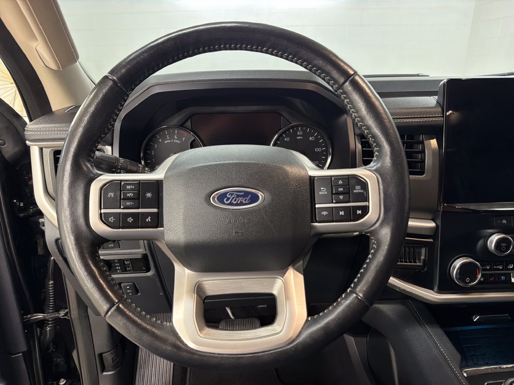 Certified 2024 Ford Expedition XLT RWD image 19