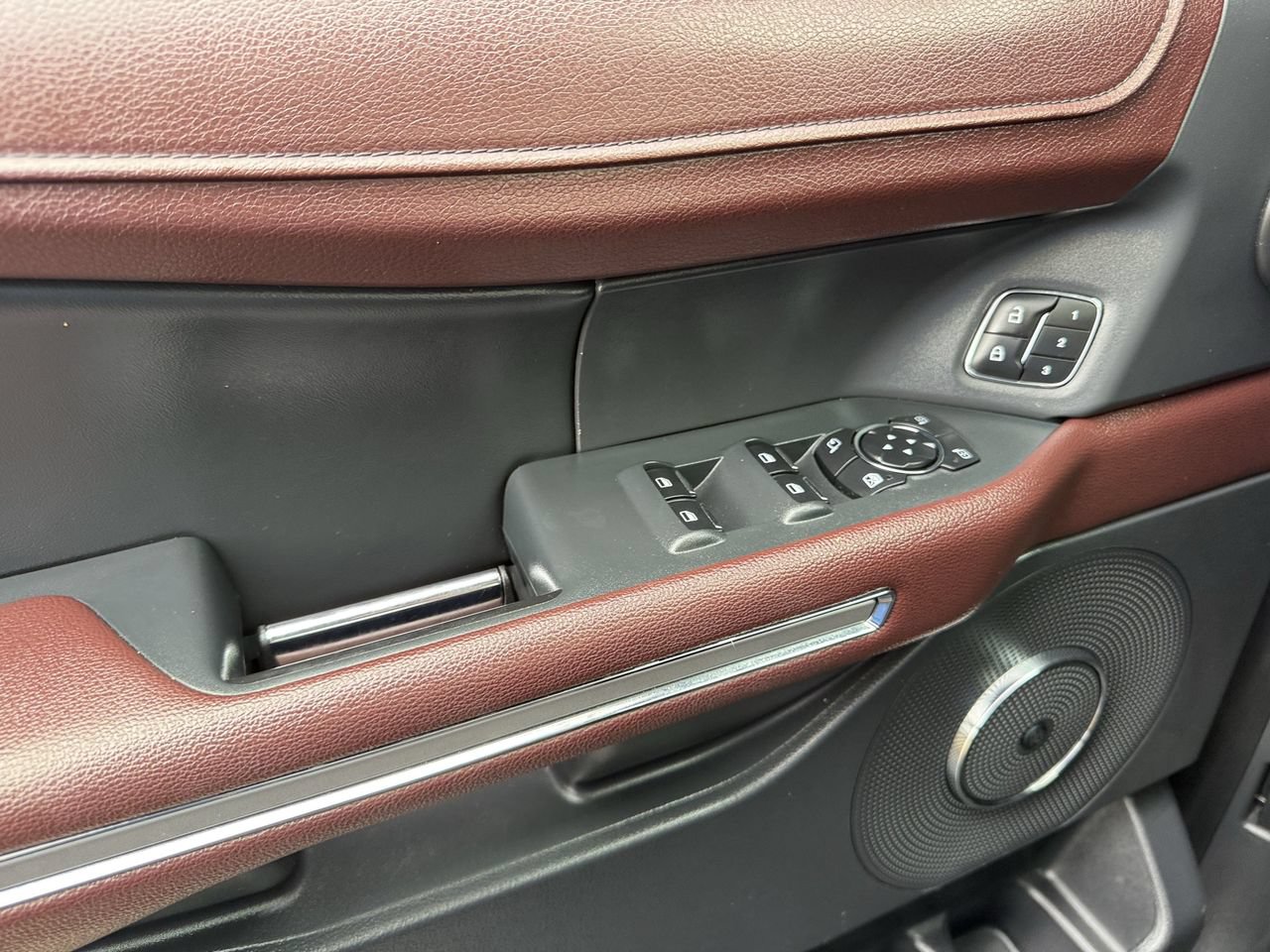 Certified 2024 Ford Expedition Limited RWD image 23