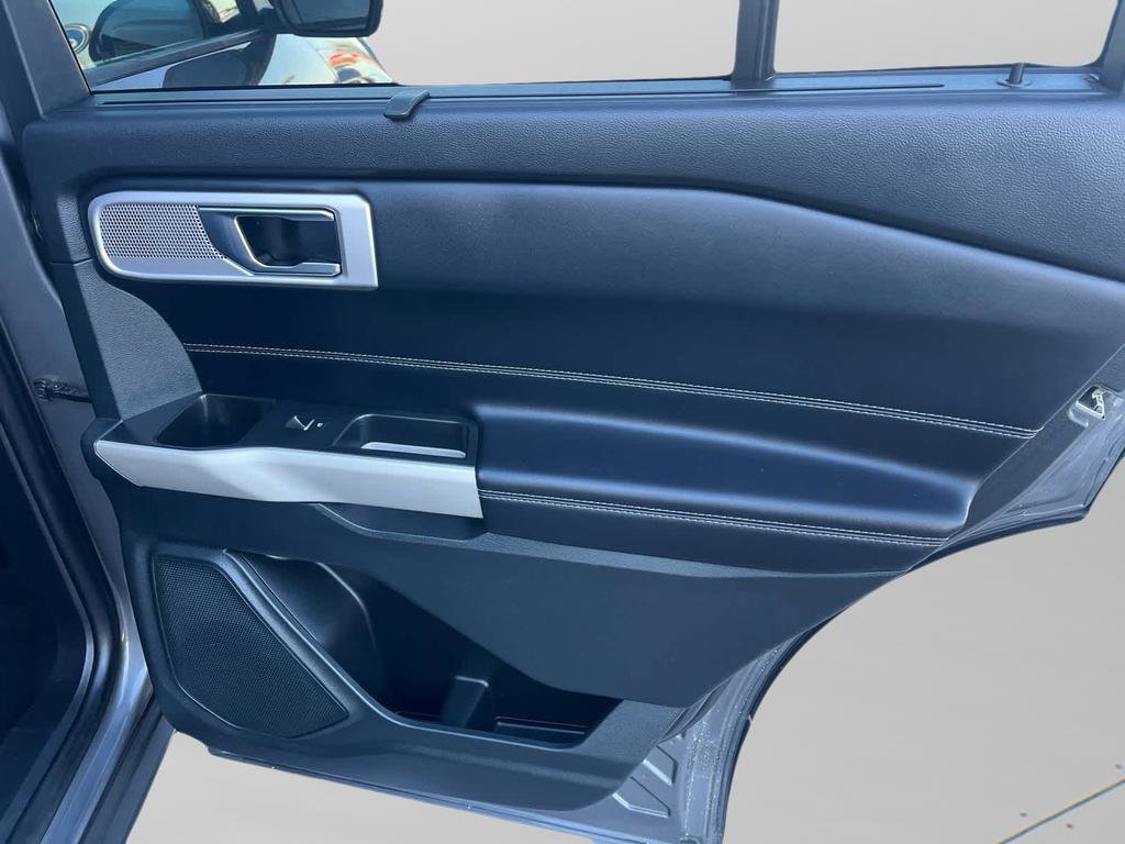 Certified 2021 Ford Explorer Limited w/ Equipment Group 301A image 19