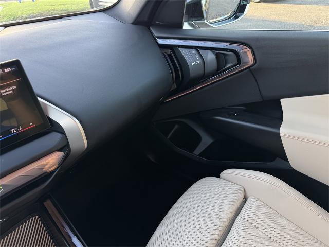 Used 2025 BMW X3 xDrive30i w/ Convenience Package image 30