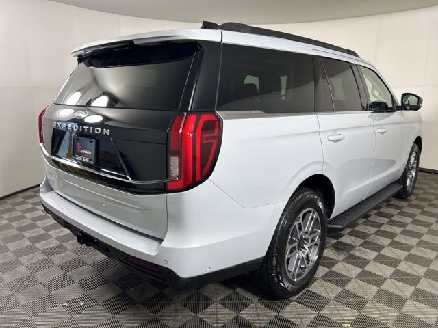 Certified 2025 Ford Expedition Active AWD/4WD image 6