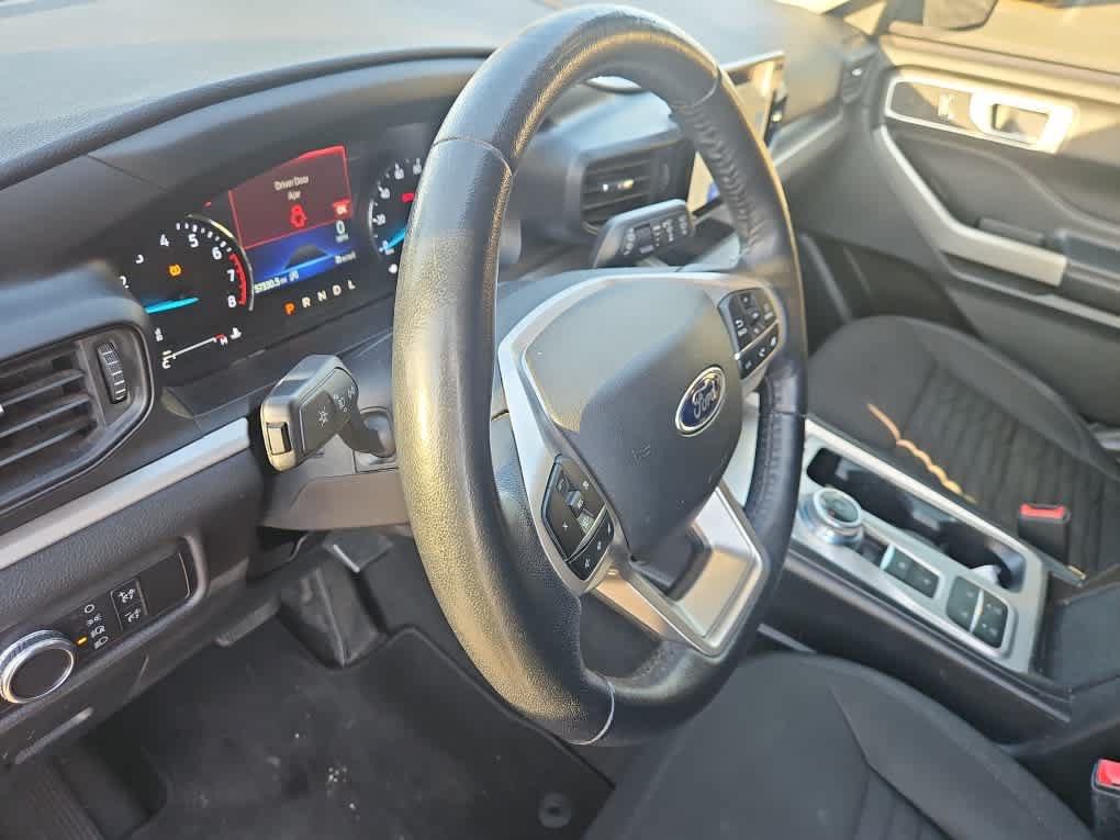 Certified 2021 Ford Explorer XLT RWD image 10