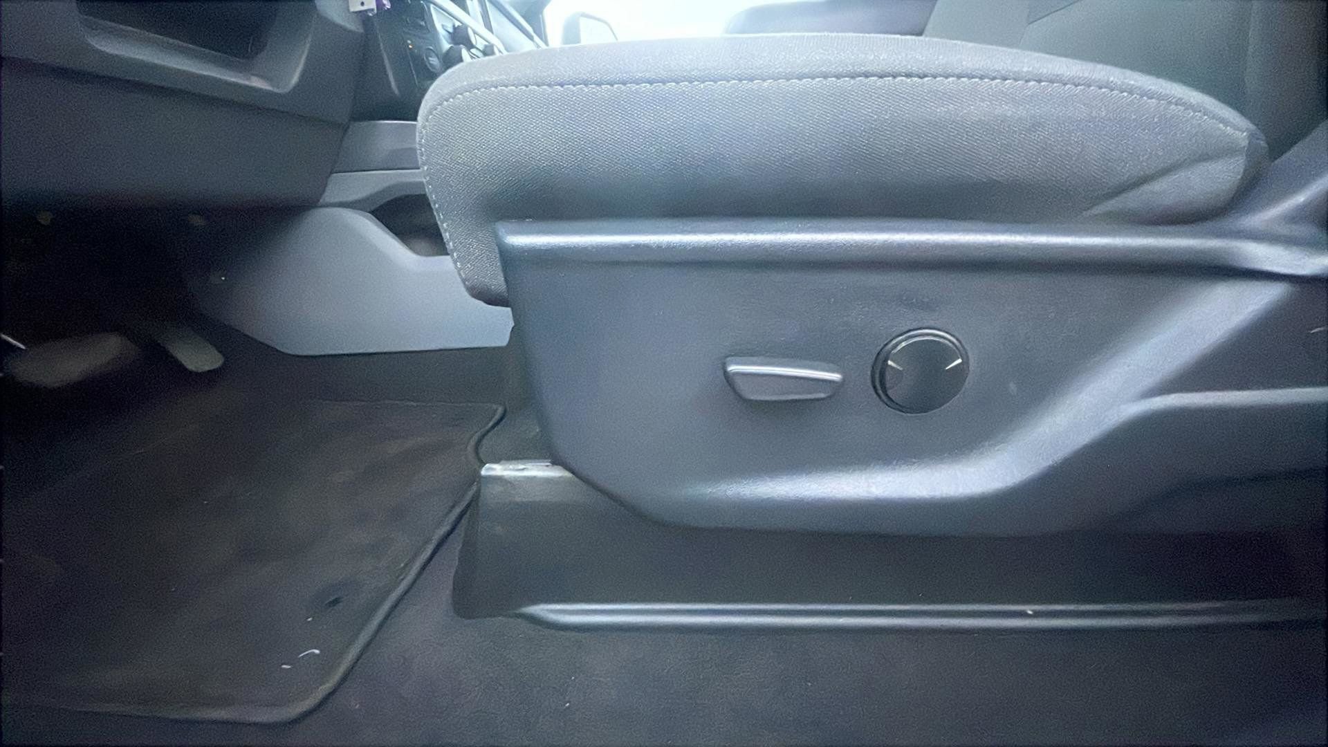 Certified 2025 Ford F450 XLT w/ 360-Degree Camera Package image 26