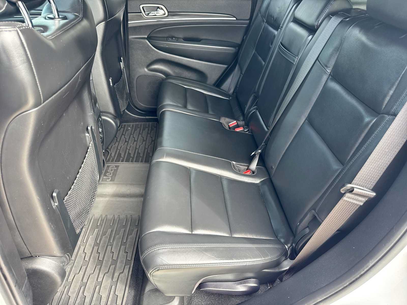 Used 2020 Jeep Grand Cherokee Limited AWD/4WD image 19