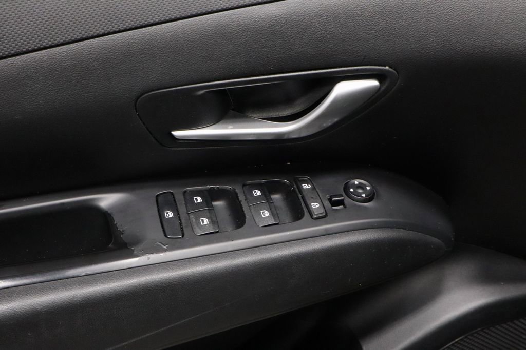Used 2022 Hyundai Tucson SEL w/ Cargo Package AWD/4WD image 23