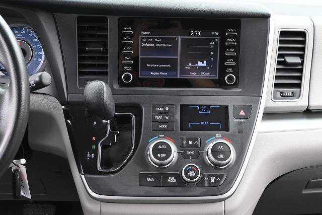 Used 2020 Toyota Sienna L FWD image 27