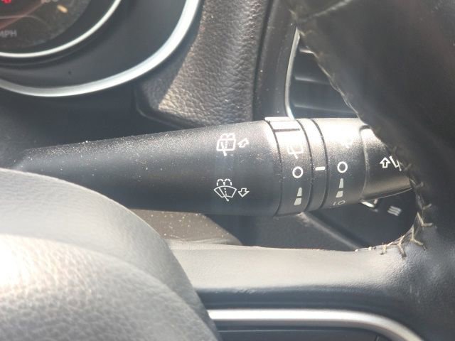 Used 2018 Jeep Compass Latitude FWD image 38
