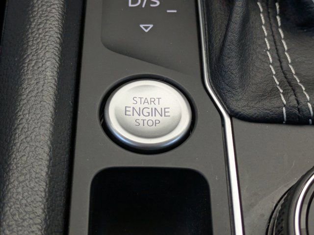 Used 2023 Volkswagen Atlas SEL Premium image 34