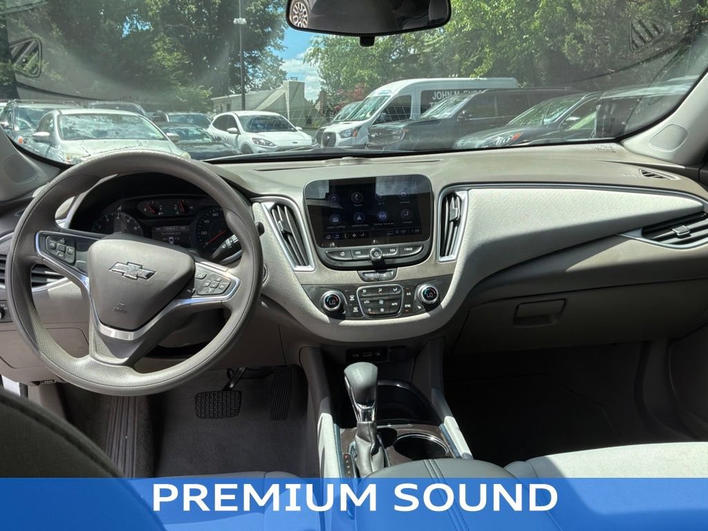Used 2022 Chevrolet Malibu LT FWD image 11