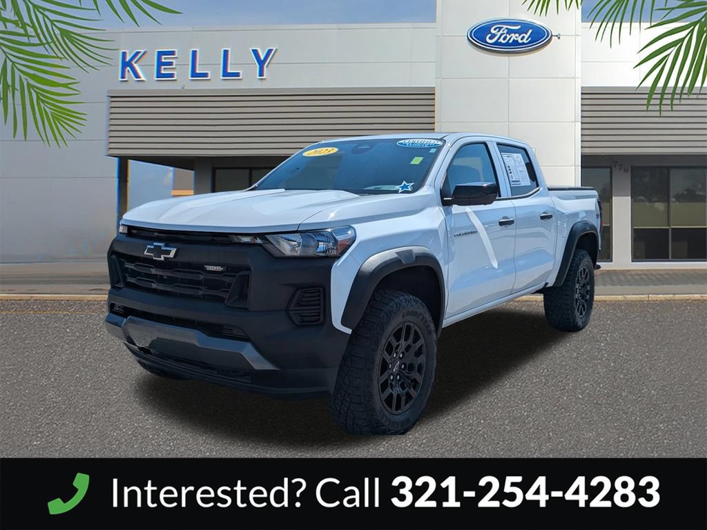 Used 2023 Chevrolet Colorado Trail Boss w/ Technology Package AWD/4WD image 2