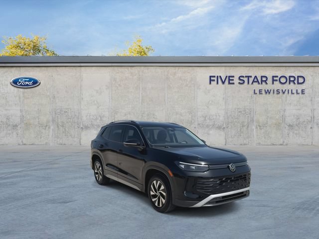 Used 2025 Volkswagen Tiguan S FWD image 2