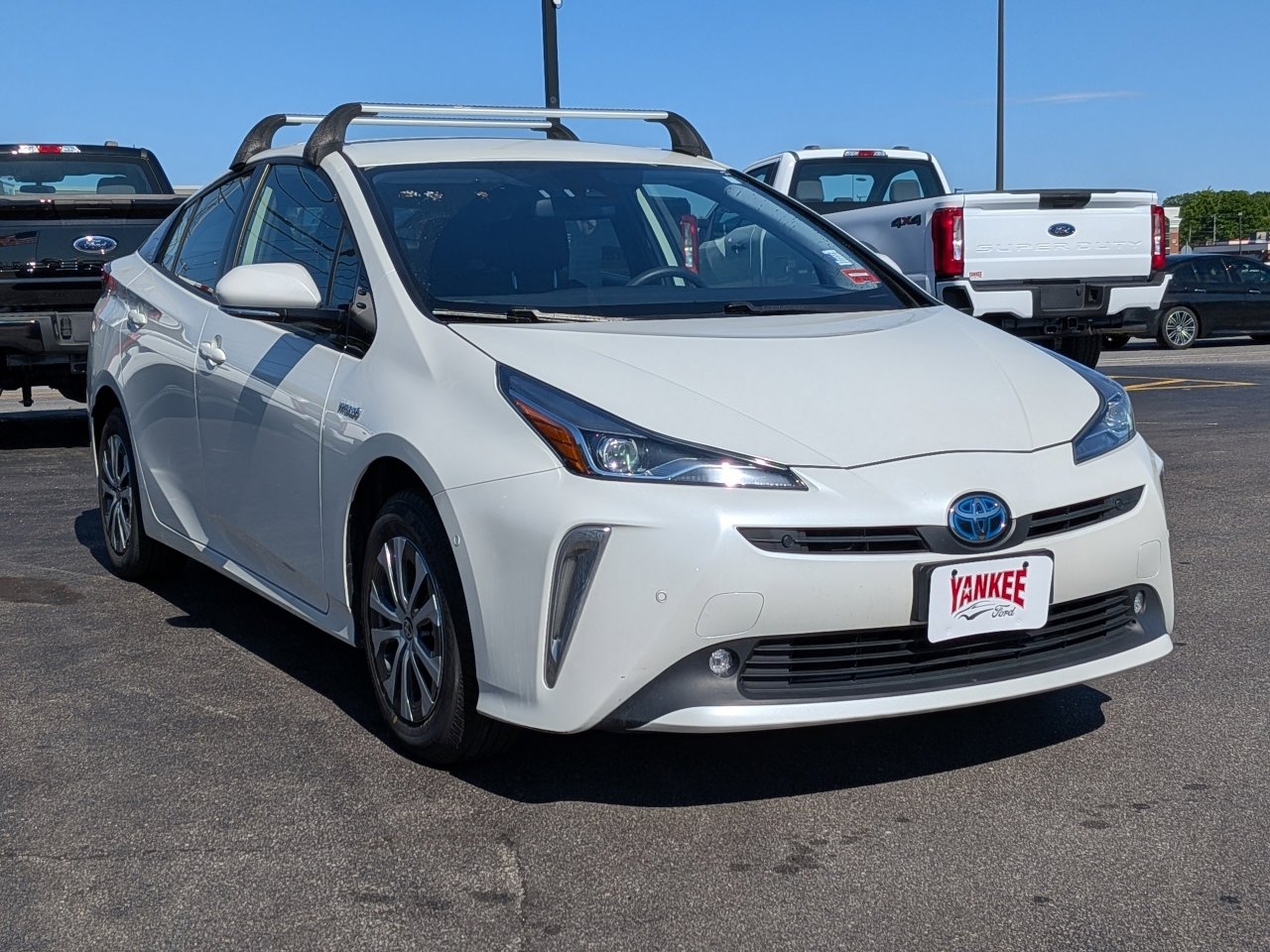 Used 2020 Toyota Prius LE w/ Carpet Mat Package AWD/4WD image 32