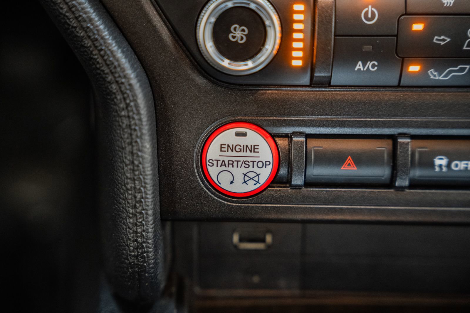 Certified 2017 Ford Mustang Coupe image 31