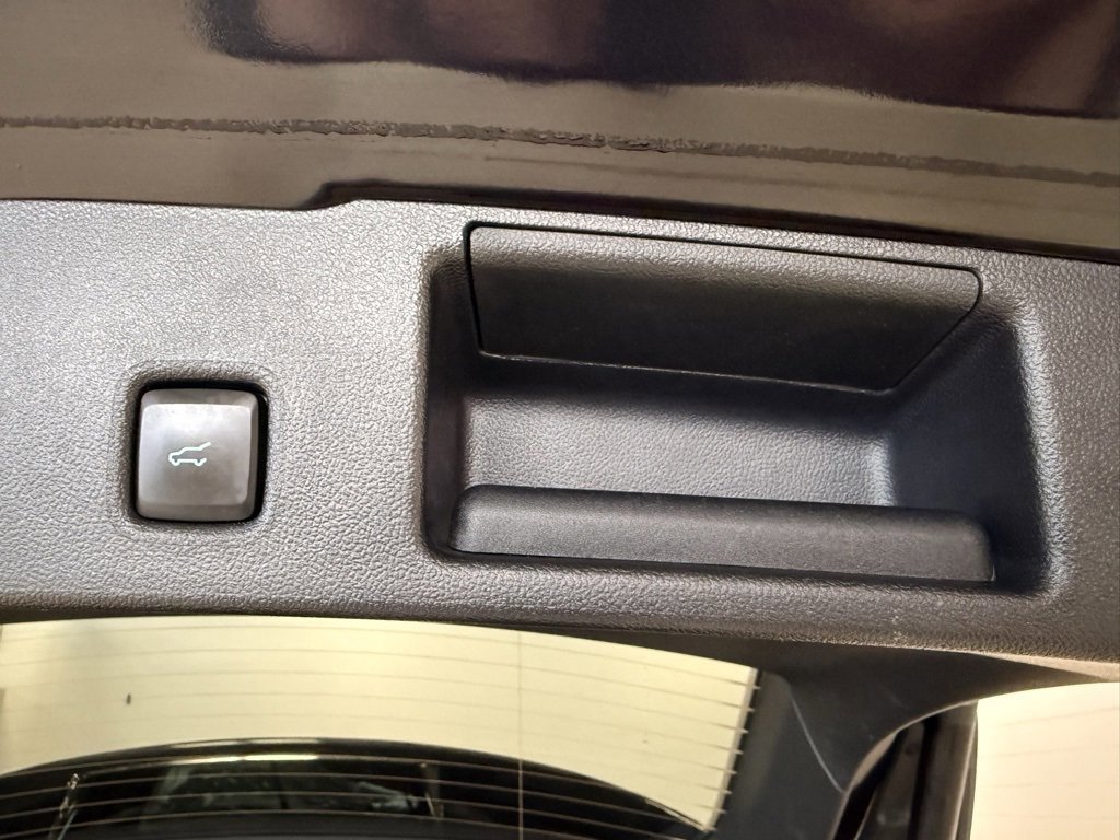 Certified 2021 Ford Escape Titanium image 27
