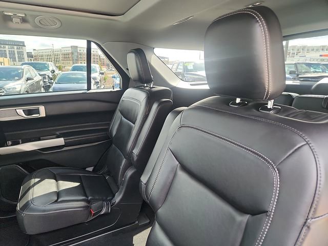 Certified 2023 Ford Explorer XLT w/ Equipment Group 202A AWD/4WD image 25
