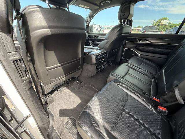 Used 2023 Jeep Wagoneer L Series II AWD/4WD image 29