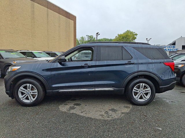 Certified 2023 Ford Explorer XLT w/ Equipment Group 202A AWD/4WD image 5