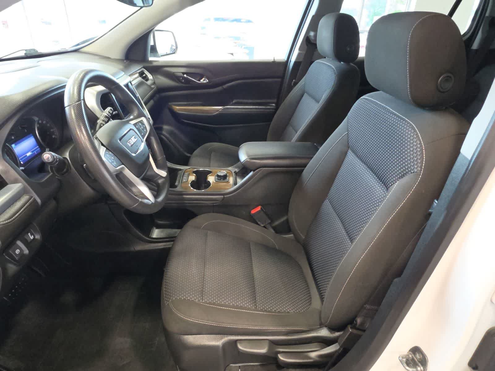 Used 2021 GMC Acadia SLE w/ LPO, Floor Liner Package AWD/4WD image 14