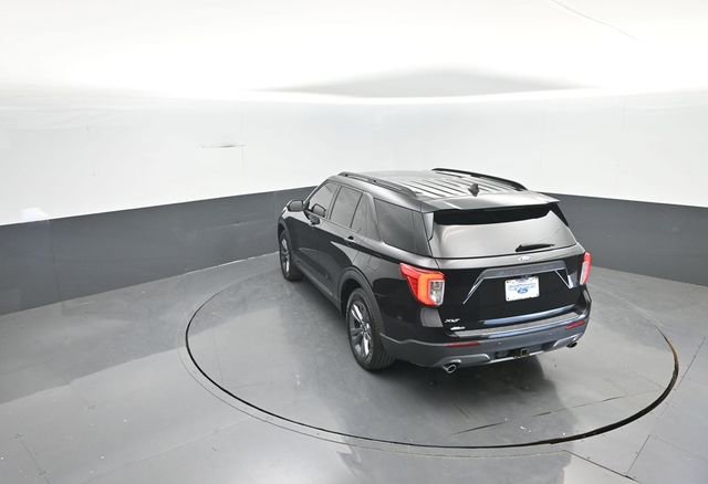 Certified 2022 Ford Explorer XLT w/ Equipment Group 202A AWD/4WD image 28