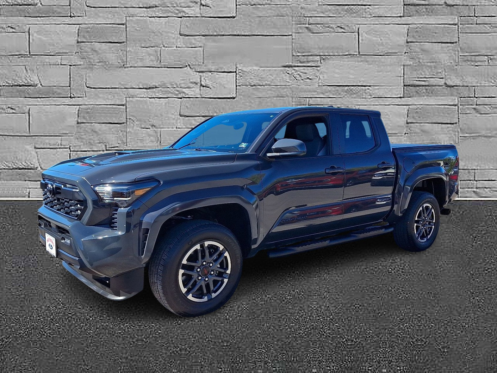 Used 2025 Toyota Tacoma TRD Sport image 5