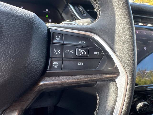 Used 2023 Jeep Grand Cherokee 4WD 4xe image 14