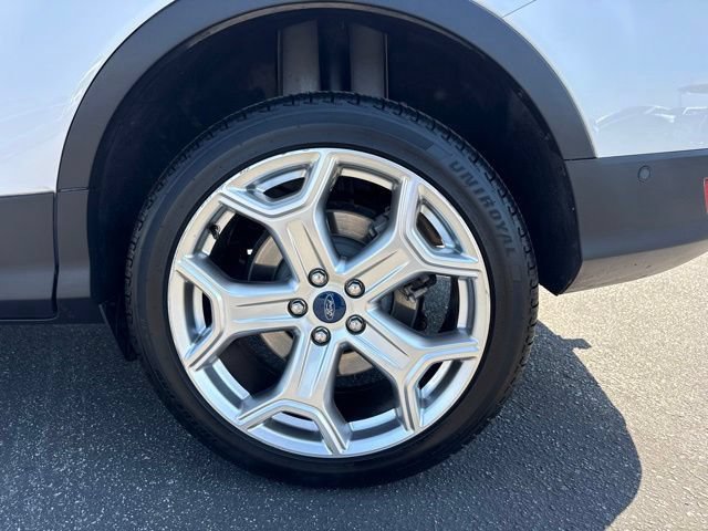 Certified 2019 Ford Escape Titanium AWD/4WD image 10