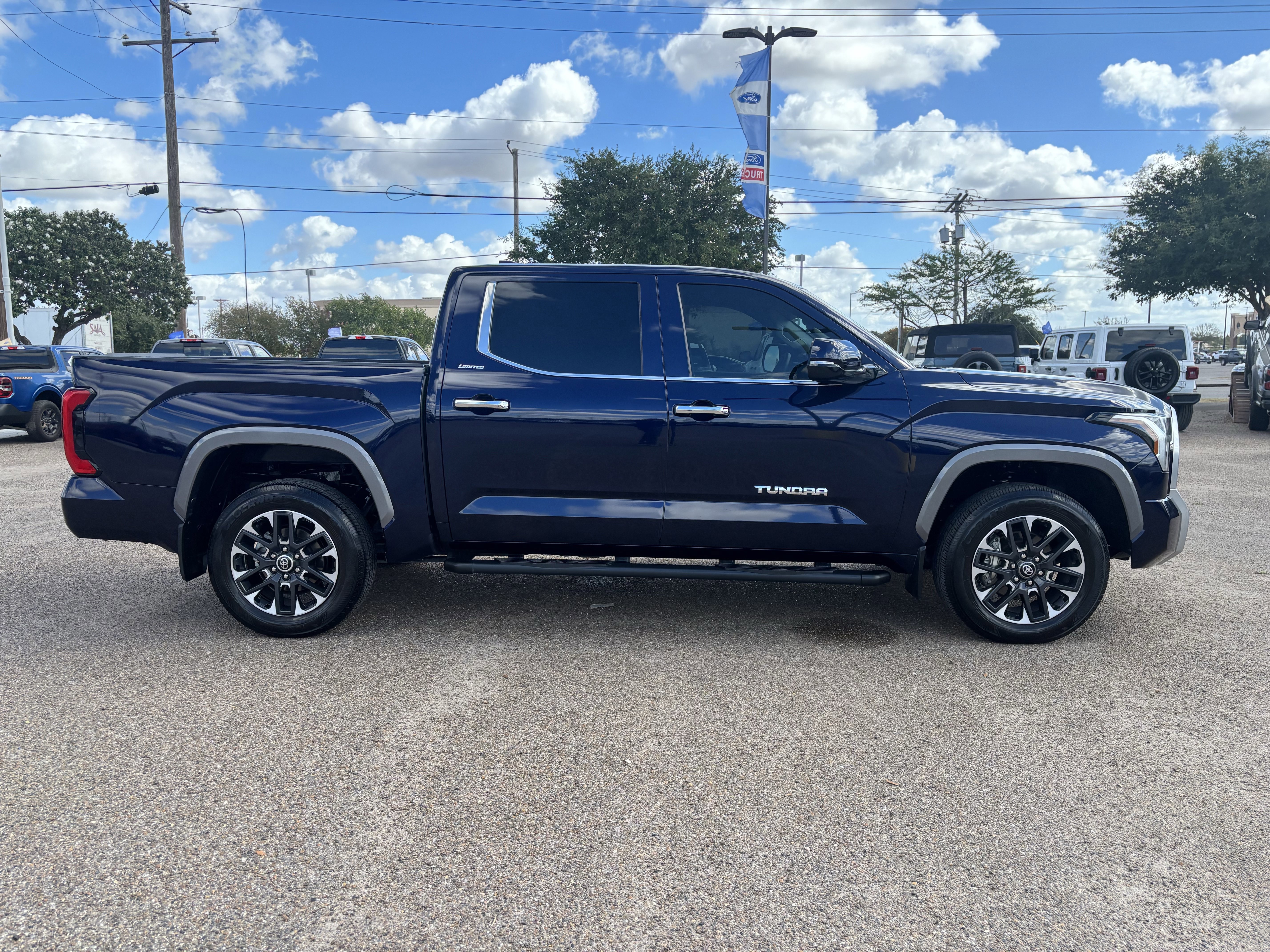 Used 2024 Toyota Tundra Limited image 5