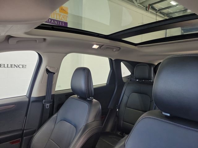 Certified 2020 Ford Escape Titanium AWD/4WD image 10