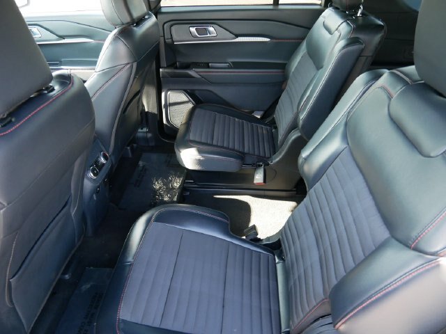 Certified 2025 Ford Explorer ST-Line AWD/4WD image 8