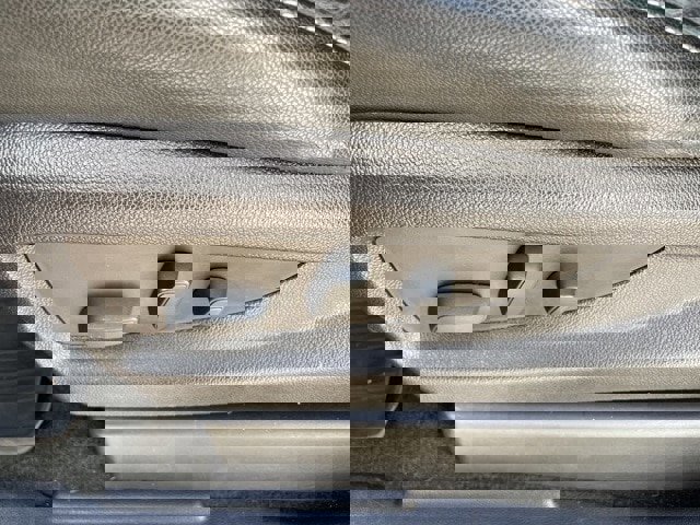 Used 2016 GMC Yukon SLT w/ Premium Edition image 19