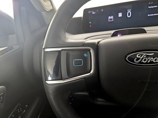 Certified 2025 Ford Expedition Active AWD/4WD image 24