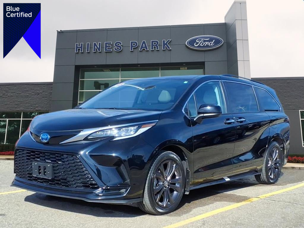 Used 2022 Toyota Sienna XSE video 1