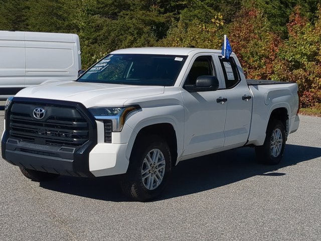 Used 2022 Toyota Tundra SR w/ SR Tow Package AWD/4WD image 8