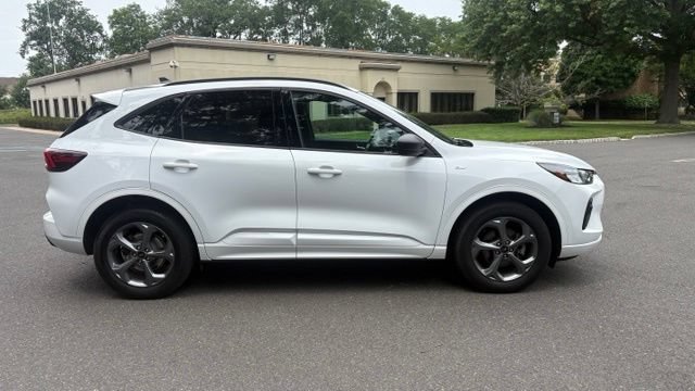Certified 2023 Ford Escape ST-Line w/ Tech Pack #1 AWD/4WD image 13