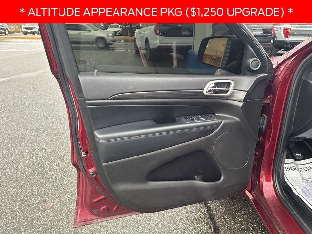 Used 2021 Jeep Grand Cherokee Laredo X image 11