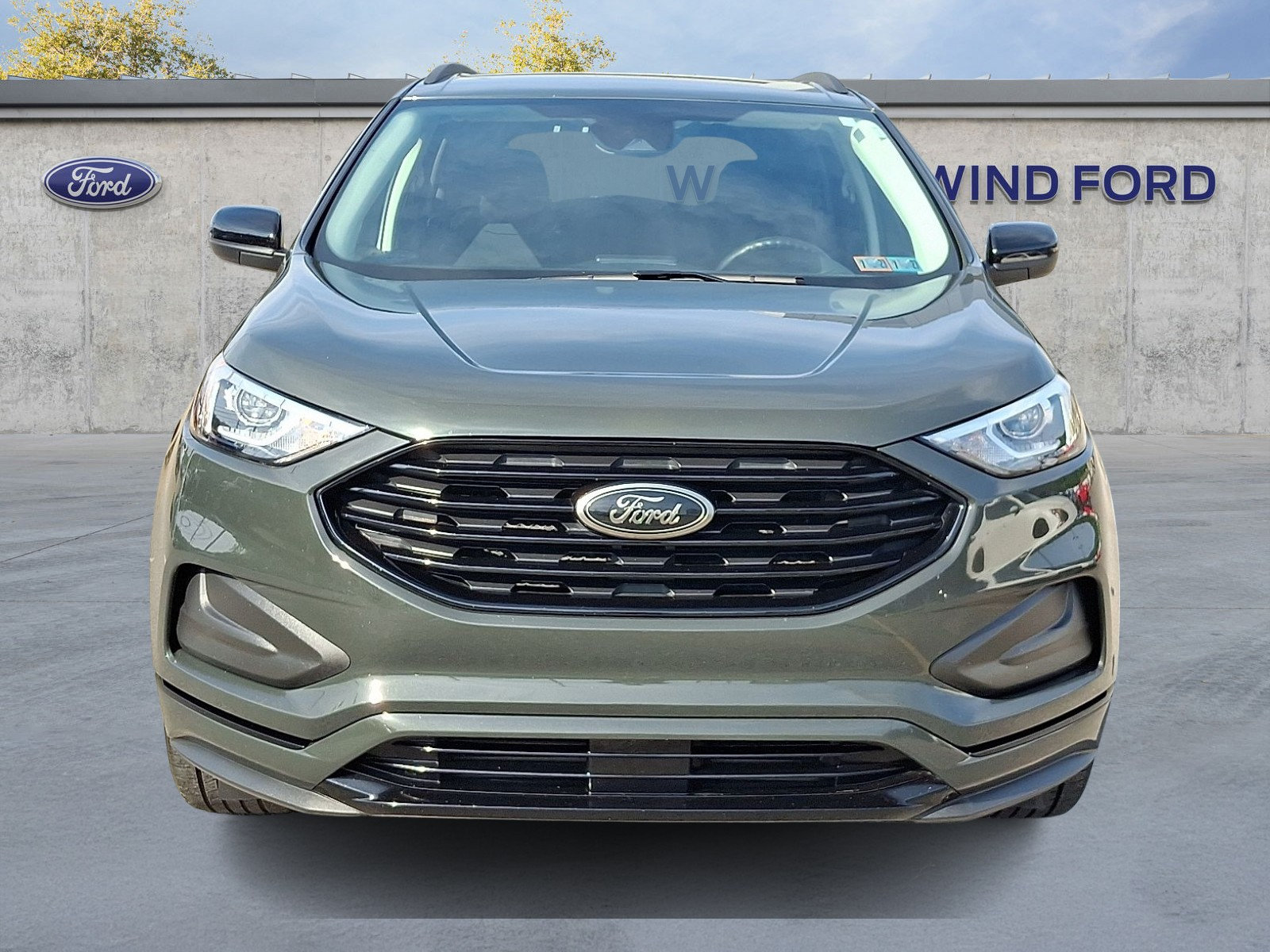 Certified 2022 Ford Edge SE w/ Black Appearance Package AWD/4WD image 2