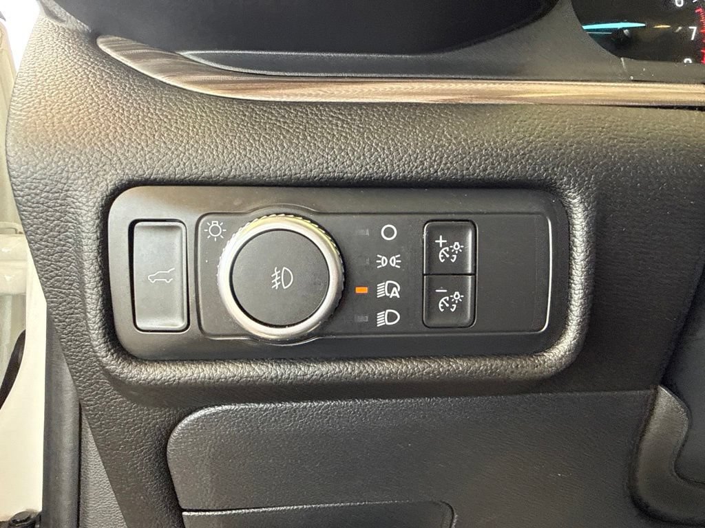 Certified 2022 Ford Explorer Limited w/ Limited Technology Package AWD/4WD image 18