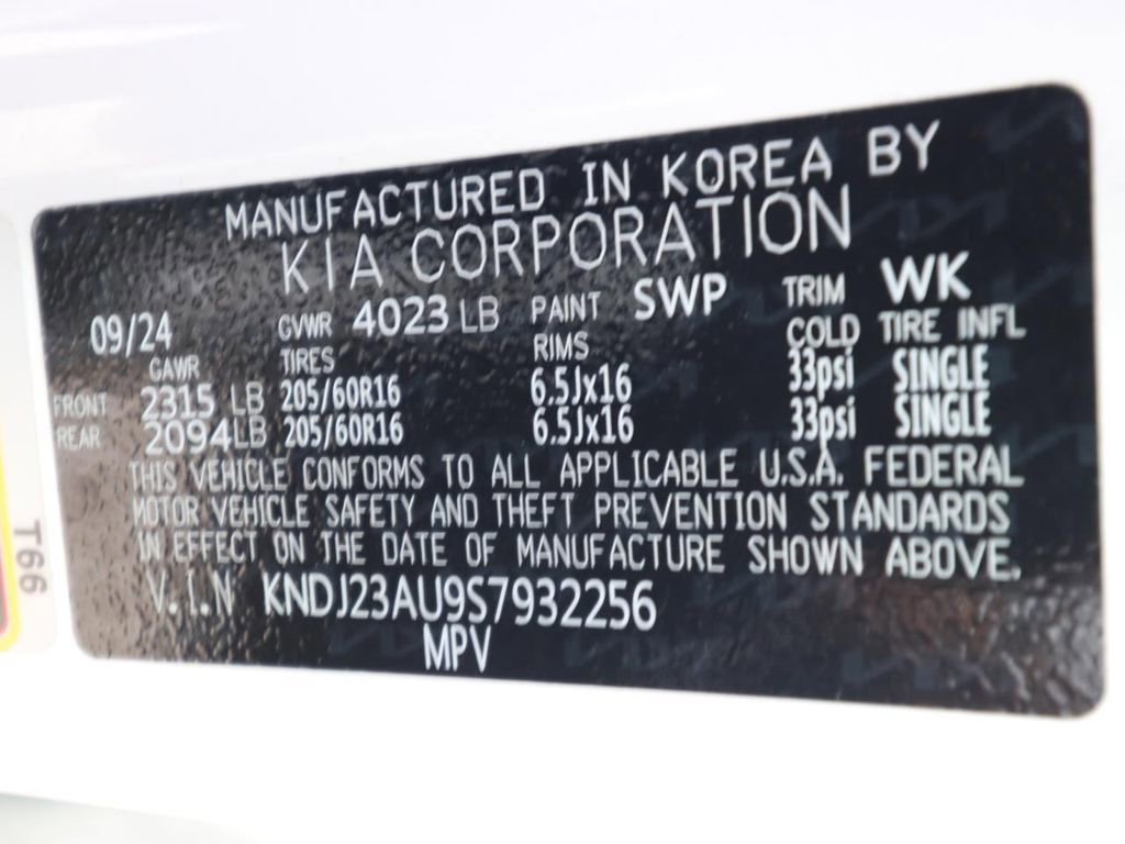 Used 2025 Kia Soul LX w/ LX Technology Package image 23