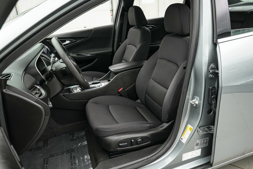 Used 2024 Chevrolet Malibu LT image 11