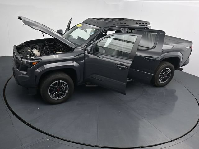Used 2024 Toyota Tacoma TRD Sport w/ TRD Sport Upgrade Package AWD/4WD image 39