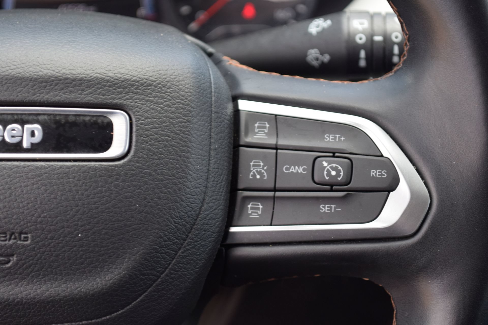 Used 2022 Jeep Compass Limited AWD/4WD image 7