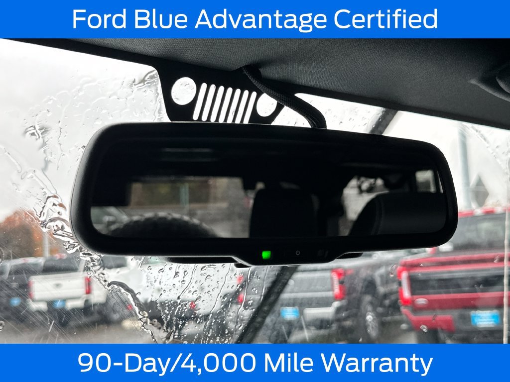 Used 2018 Jeep Wrangler Unlimited Rubicon w/ Connectivity Group AWD/4WD image 13