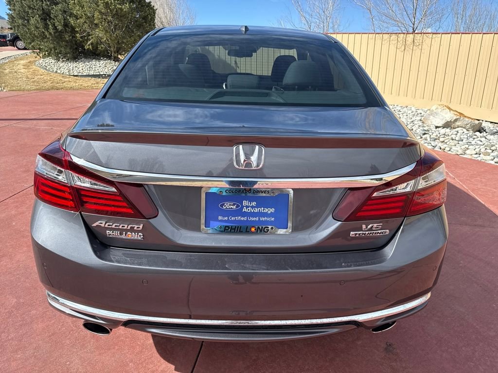 Used 2017 Honda Accord Touring image 5